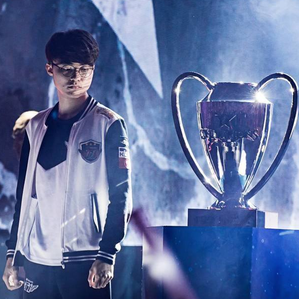 Zika Crocodile无法单独支撑队伍。HOYA Gnar在团战中做出了巨大贡献，成功扳平了比分