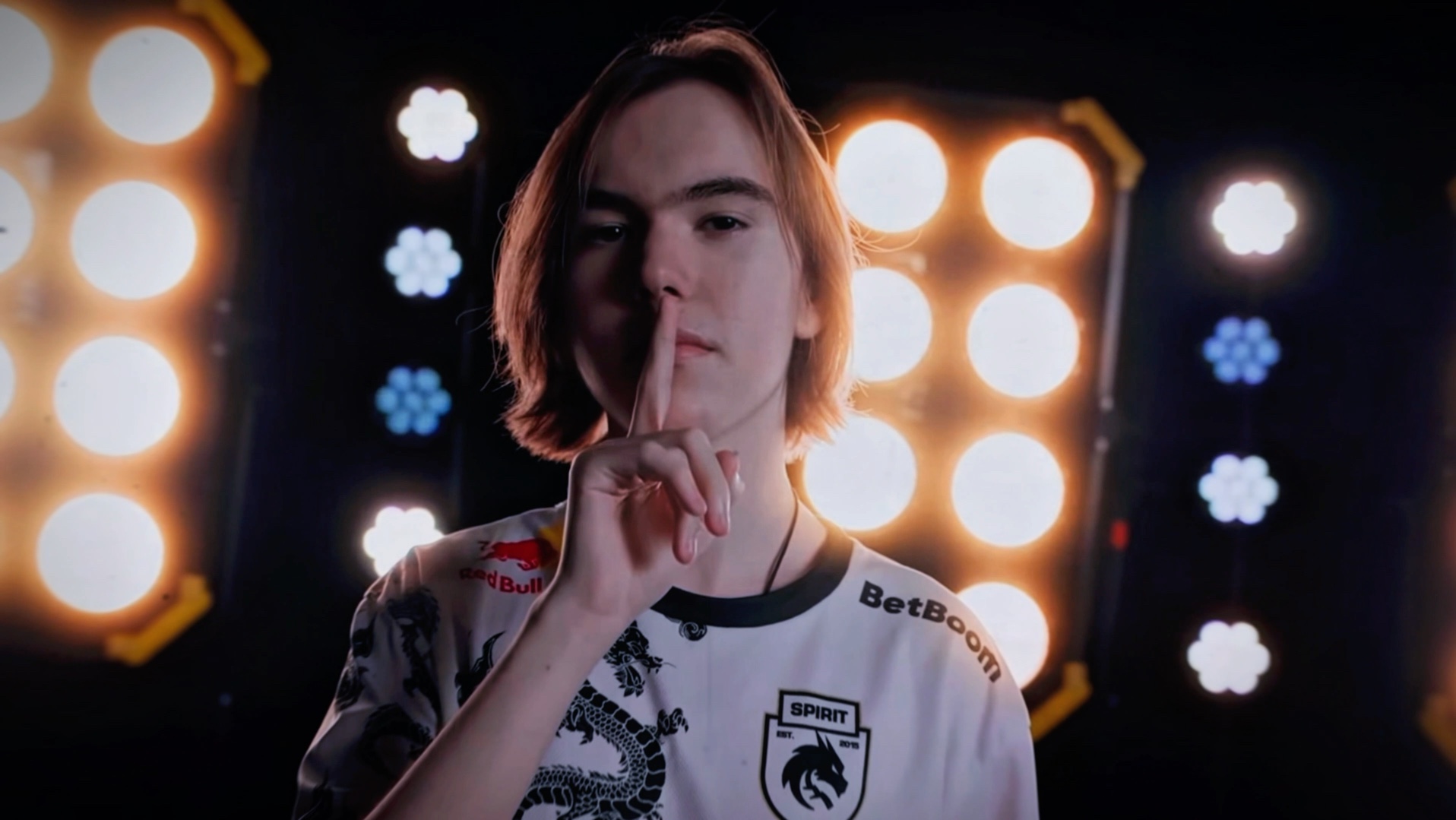 这集我见过，越南上单不当言论遭永久封禁