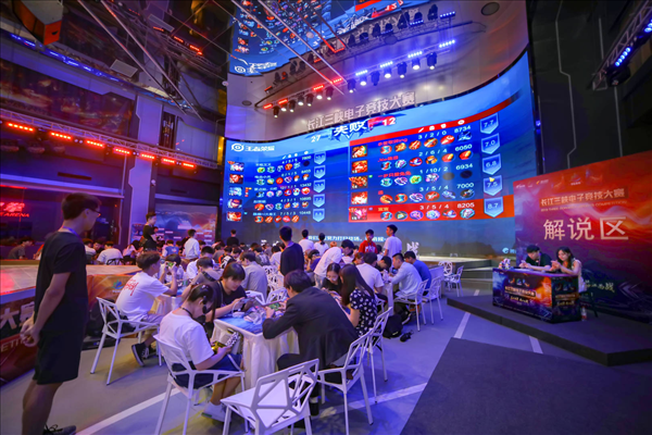 上海Major亚洲区RMR：谁才是澳洲一哥？Talon 13-9 FlyQuest